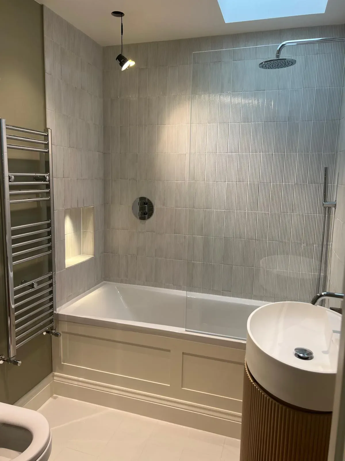 Bathroom renovation recently completed by the Chat to Your Builder team